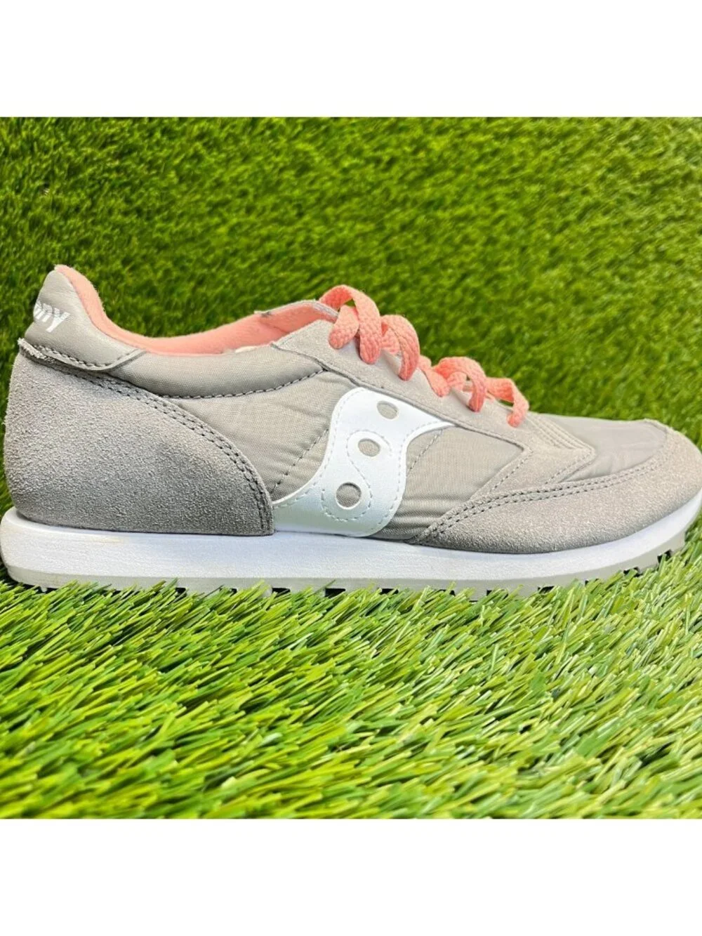 Saucony Jazz Original Womens Size 8 Gray White Athletic Running Shoes Sneakers
